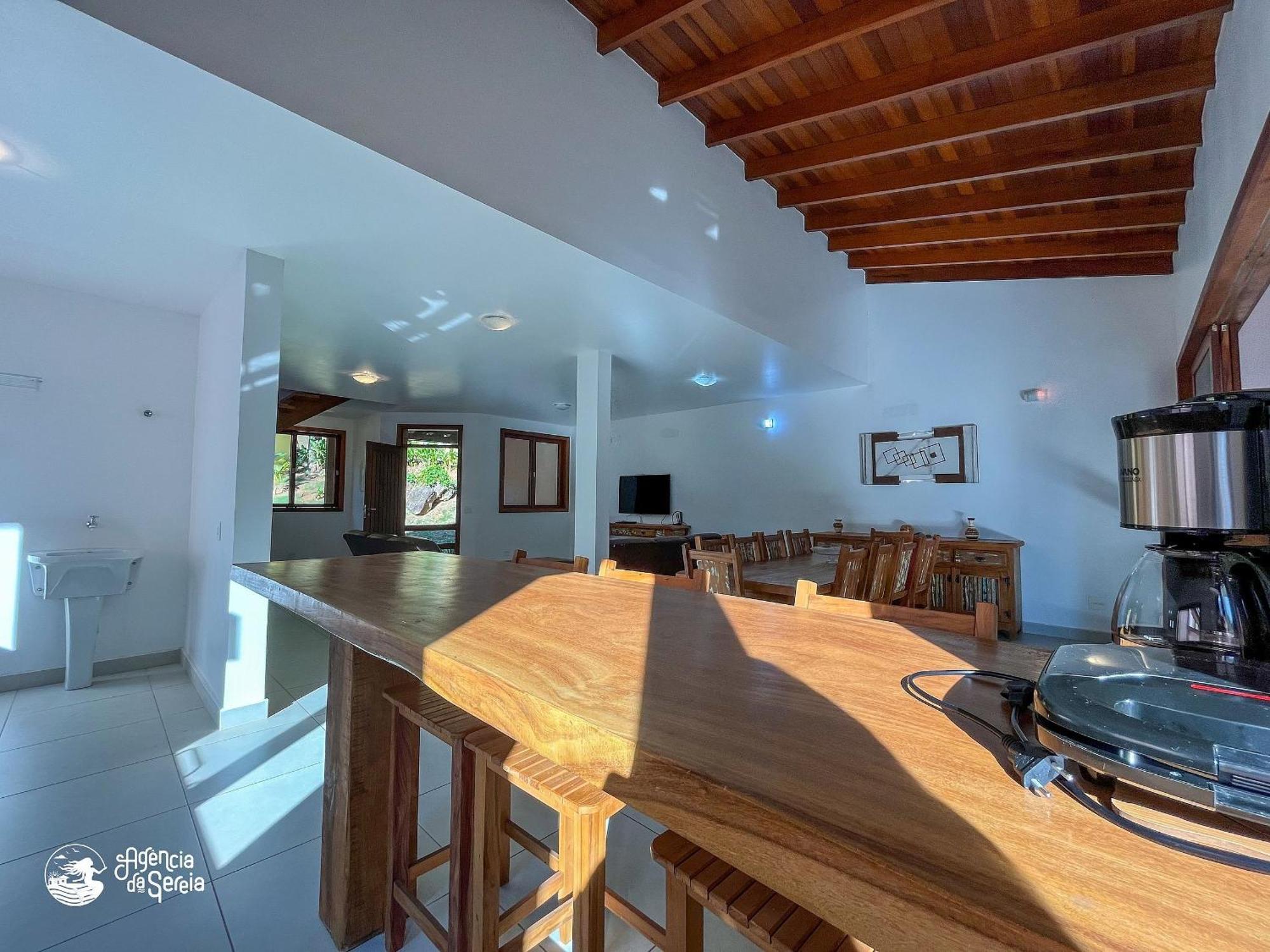 Linda Casa Com Varanda Gourmet Em Condominio 伊利亚贝拉 外观 照片