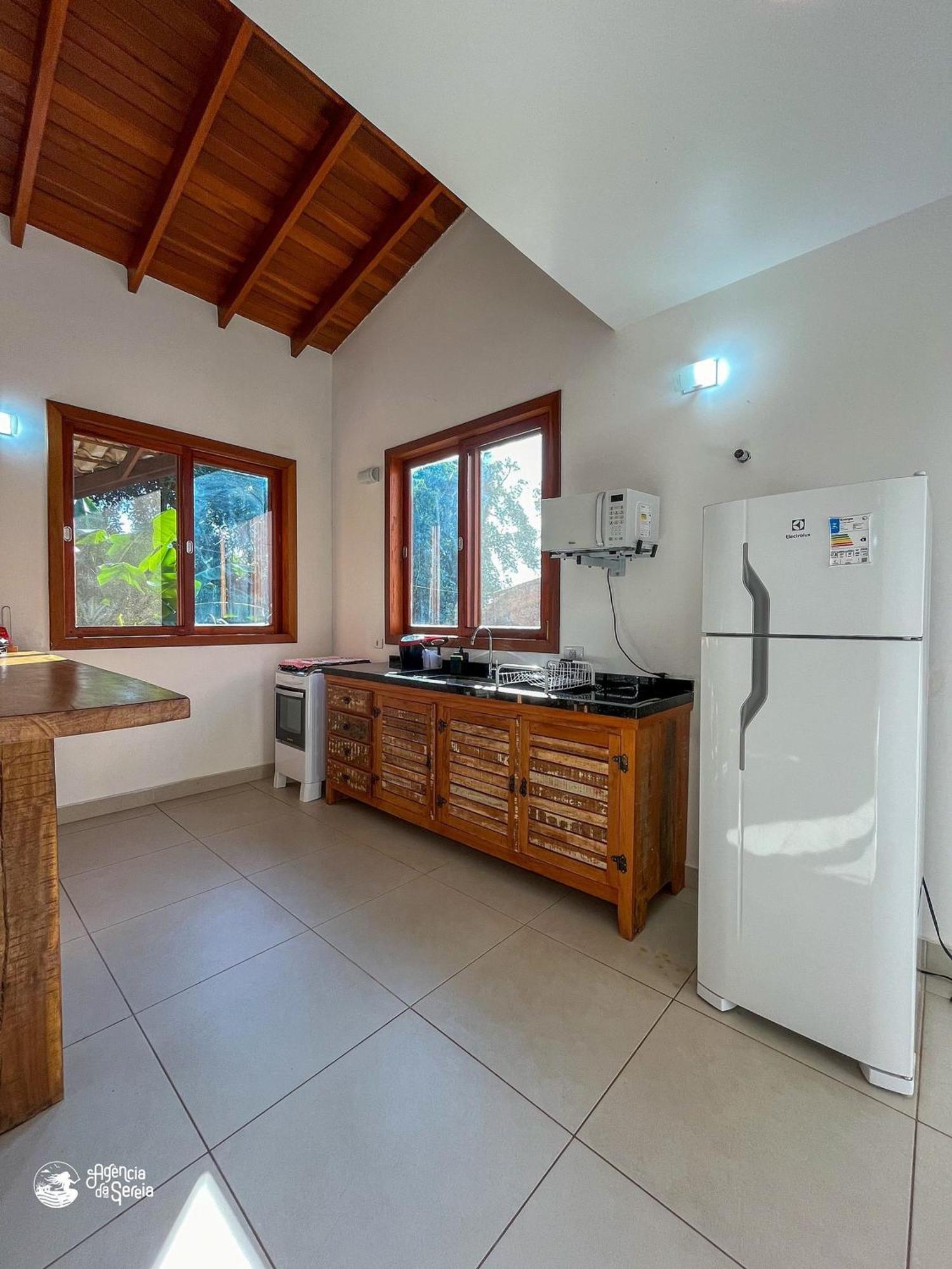 Linda Casa Com Varanda Gourmet Em Condominio 伊利亚贝拉 外观 照片