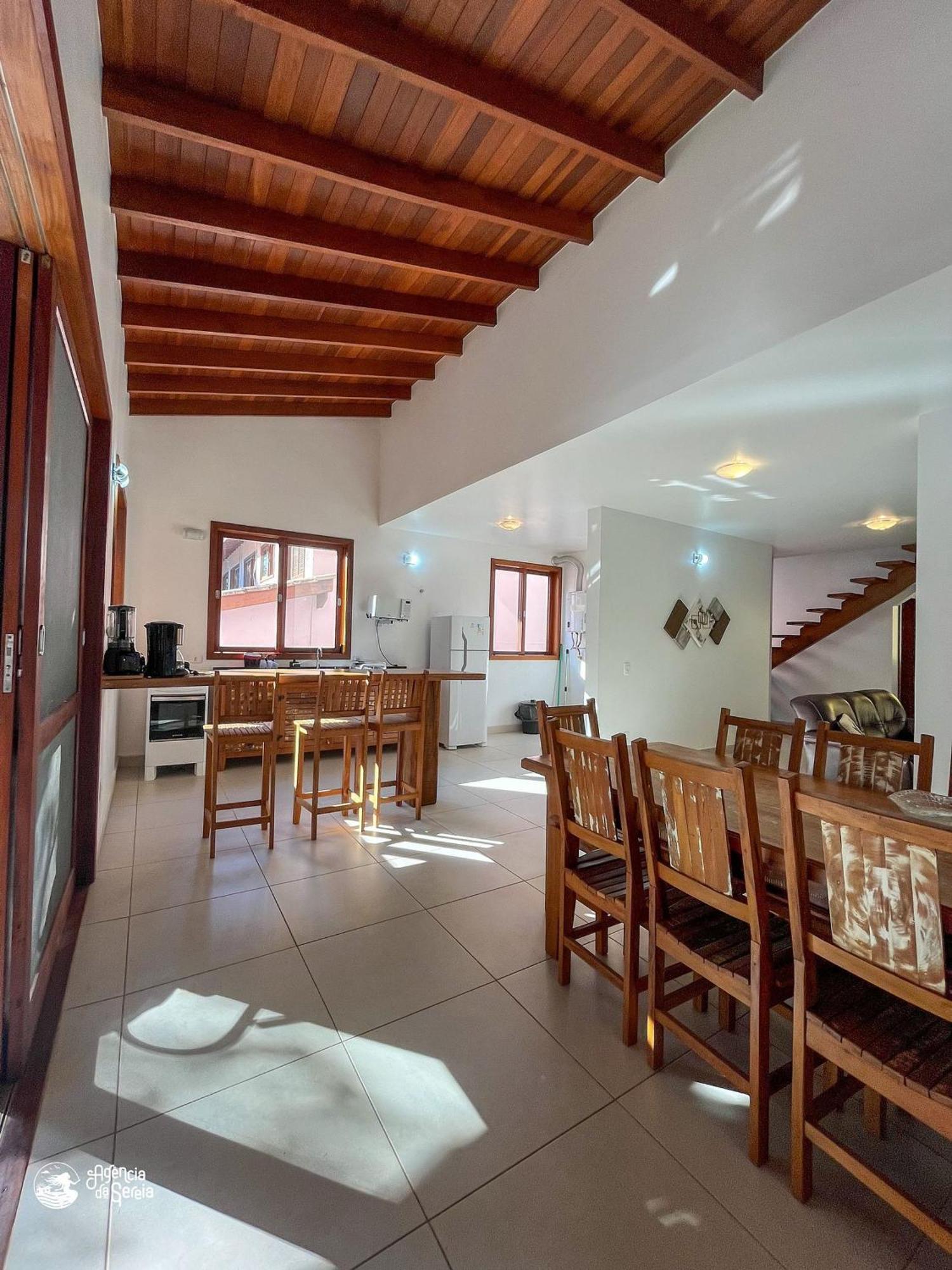 Linda Casa Com Varanda Gourmet Em Condominio 伊利亚贝拉 外观 照片